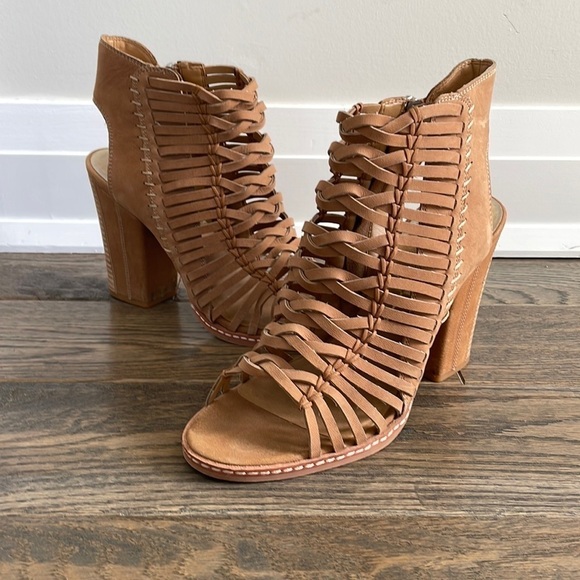 Dolce Vita Shoes - Dolce Vita Amina block heel peep toe sandal camel/tan​​​​​​​​​​​